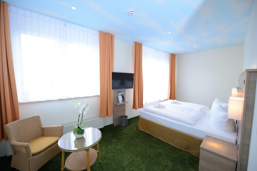 Der Bayerische Hof Hotel Grunbach Exterior photo