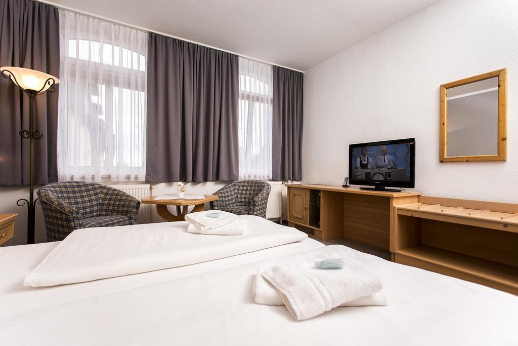 Der Bayerische Hof Hotel Grunbach Exterior photo
